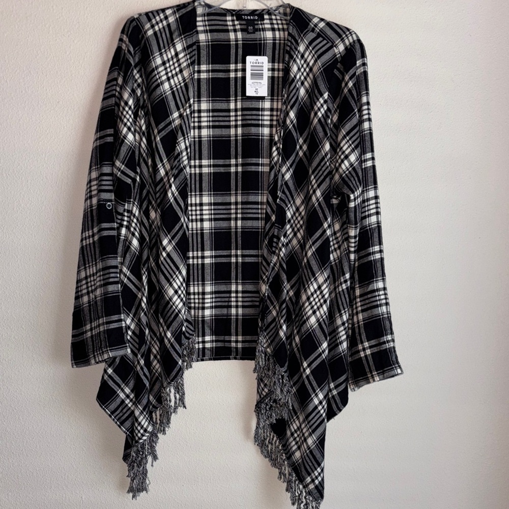 🔑Torrid Fringe Hem Flannel Drape Size M/L